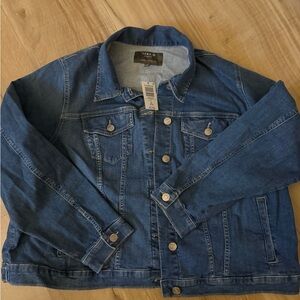 Torrid Vintage Stretch Modern Denim Trucker Jacket, NEW, Sz 4